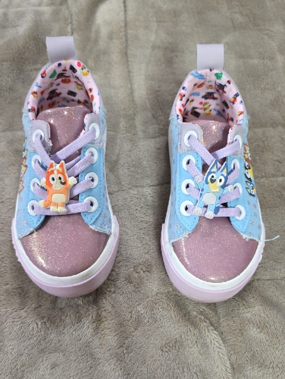 Ground Up Bluey Sneakers Girl's Sparkly Slip-On Stars Play Shoes Sz 7 GUC *READ*